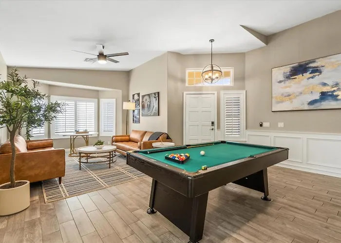 Holiday home Epic 6br W Foosball Popcorn Pool Fire Pit Peoria